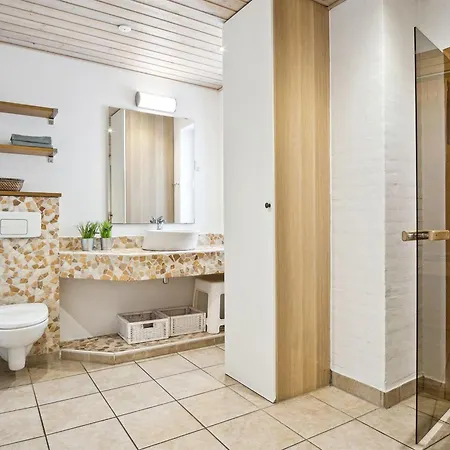 Stefania - 700m From The Sea By Interhome