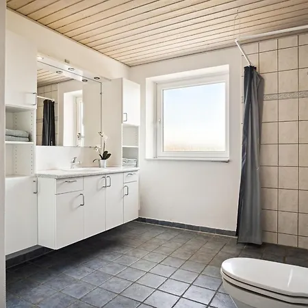 Holiday home Stefania - 700m From The Sea By Interhome Bredebro